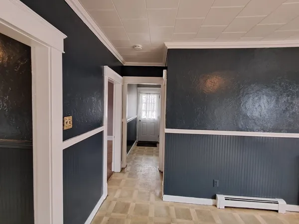 $2,000 | 146 Charlton Street, Unit 1, Southbridge, MA 01550