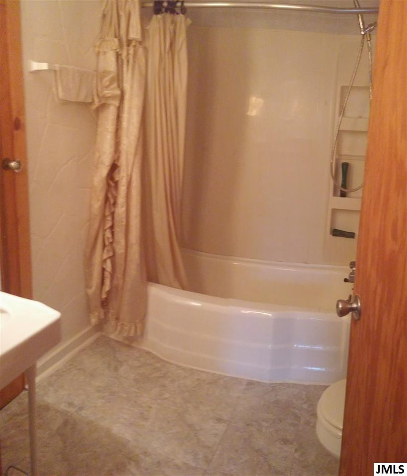 7015 Bunkerhill Road Jackson, MI 49201 - Photo 18 of 25 Photo 18