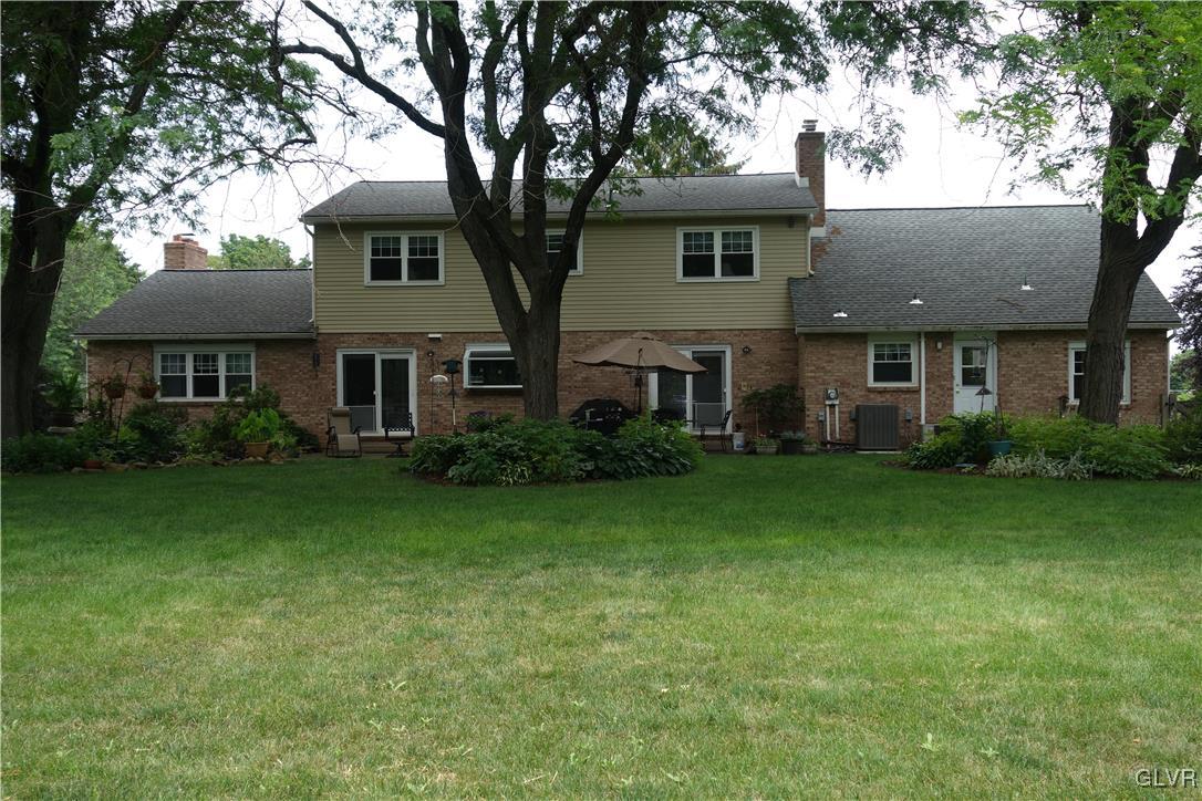605 Wedgewood Road Bethlehem, PA 18017 - Photo 3 of 36 Gallery Image 3