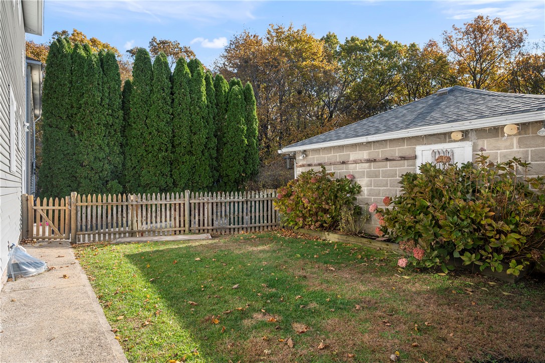 203 Hemond Avenue Woonsocket, RI 02895 - Photo 34 of 37