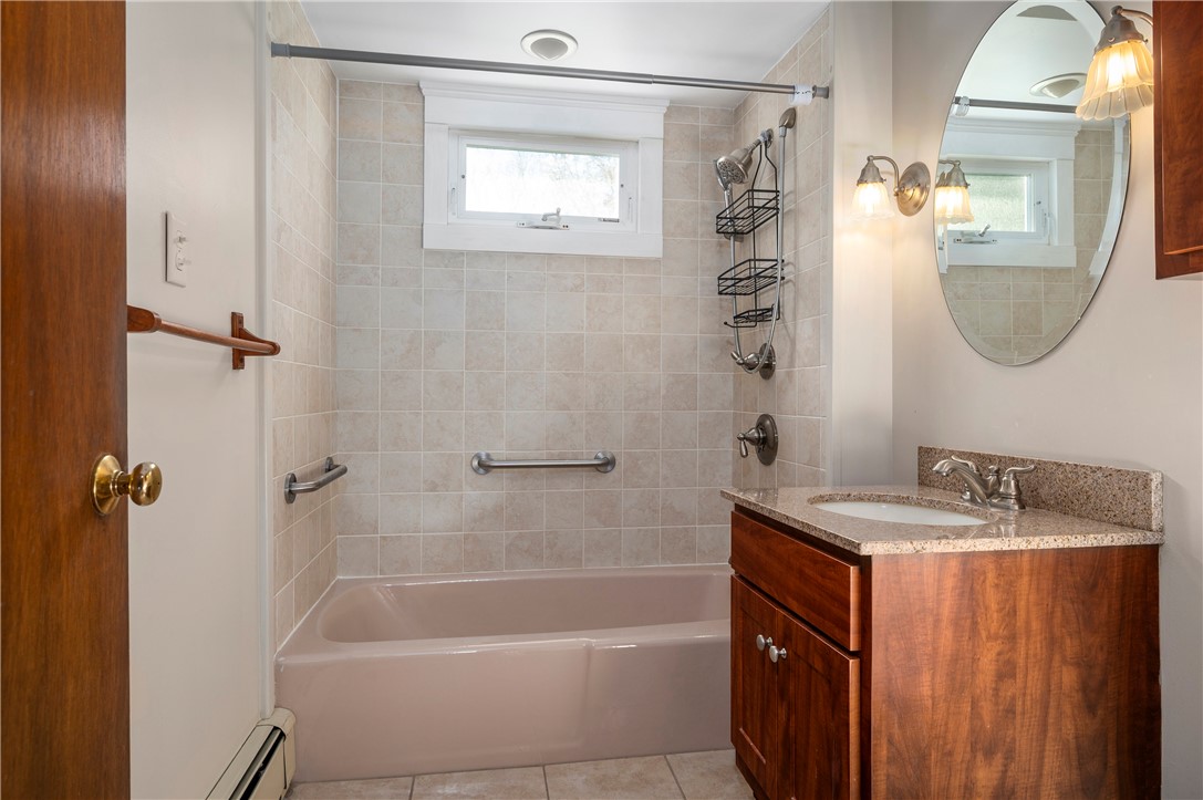 203 Hemond Avenue Woonsocket, RI 02895 - Photo 10 of 37 First Floor Unit