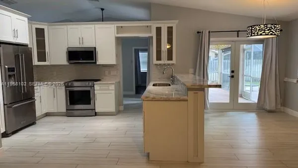 $5,200 | 453 Southwest 169th Terrace, Unit 453, Weston, FL 33326