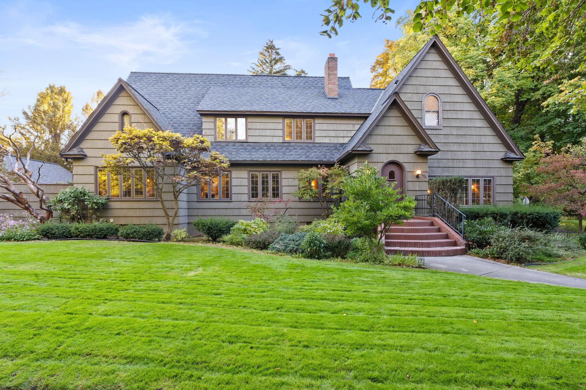 2404 South Garfield Road Spokane, WA 99203 - Photo 1 of 46 Gallery Image 1