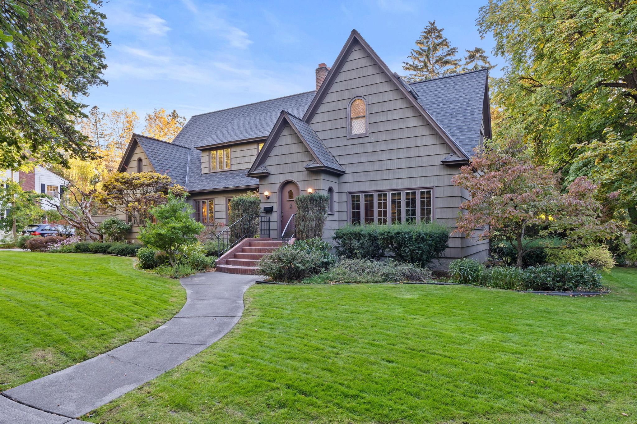 2404 South Garfield Road Spokane, WA 99203 - Photo 2 of 46 Gallery Image 2
