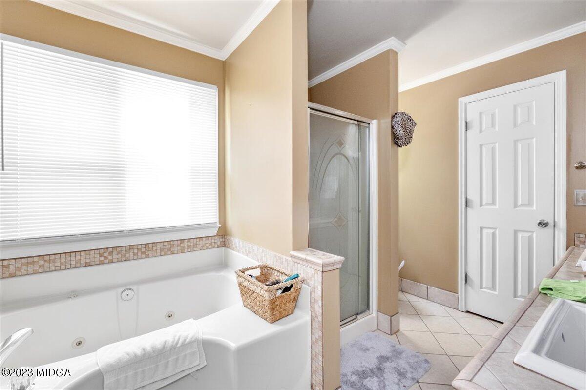 191 Rivoli Landing Macon, GA 31210 - Photo 16 of 45 a bathroom with a tub and sink