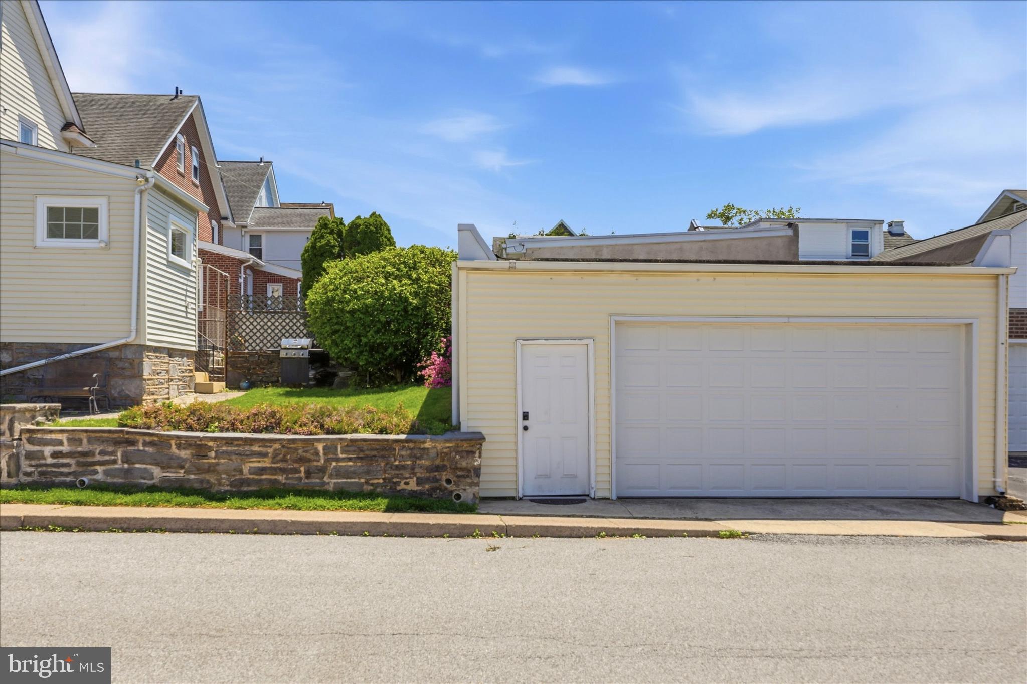 2438 East County Line Road Ardmore, PA 19003 - Photo 30 of 36