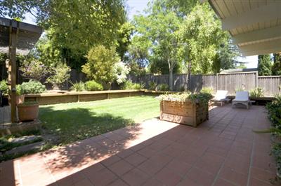 750 Del Ganado Road San Rafael, CA 94903 - Photo 5 of 13 a view of a backyard with sitting area