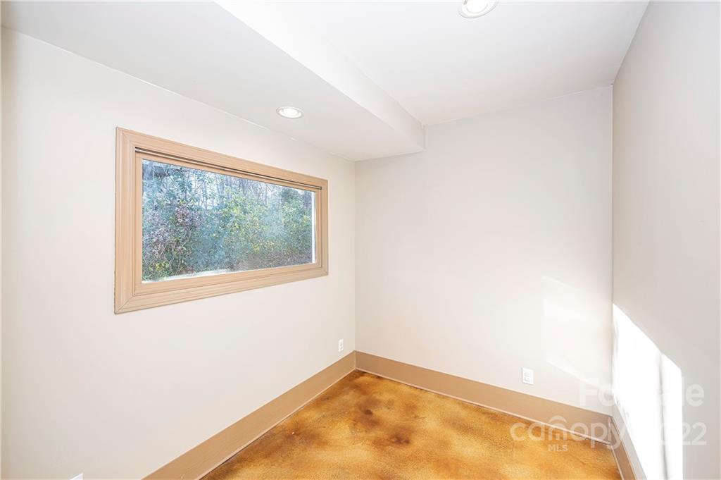 2020 Marquesas Avenue Tega Cay, SC 29708 - Photo 20 of 48 an empty room with a window