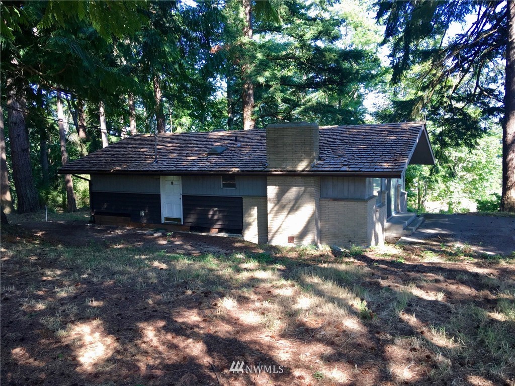1928 Lancaster Road Freeland, WA 98249 - Photo 2 of 23