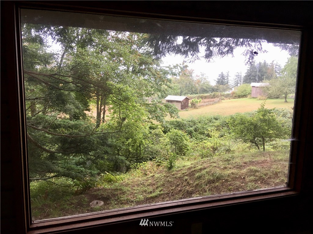 1928 Lancaster Road Freeland, WA 98249 - Photo 12 of 23