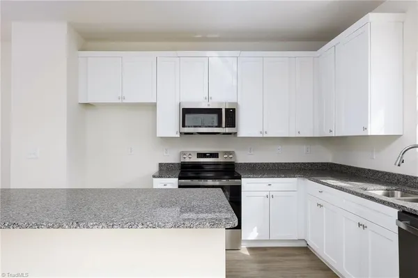 $1,695 | 711 Fairview Street, Unit B, High Point, NC 27260