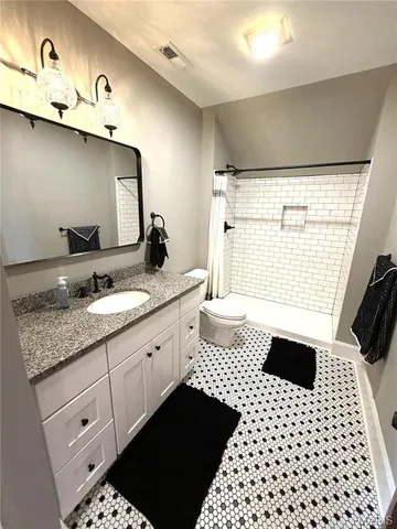 $260,000 | 55 West 1st Street, Addieville, IL 62214