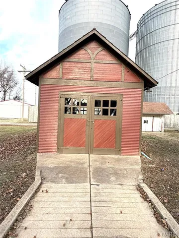 $260,000 | 55 West 1st Street, Addieville, IL 62214