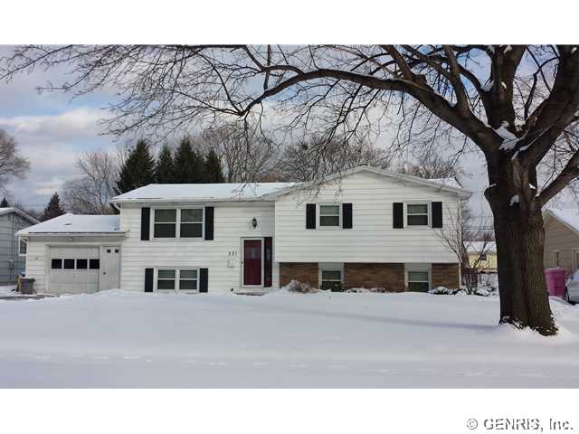 331 Mt Ridge Circle Greece, NY 14616 - Photo 1 of 1 Exterior Front