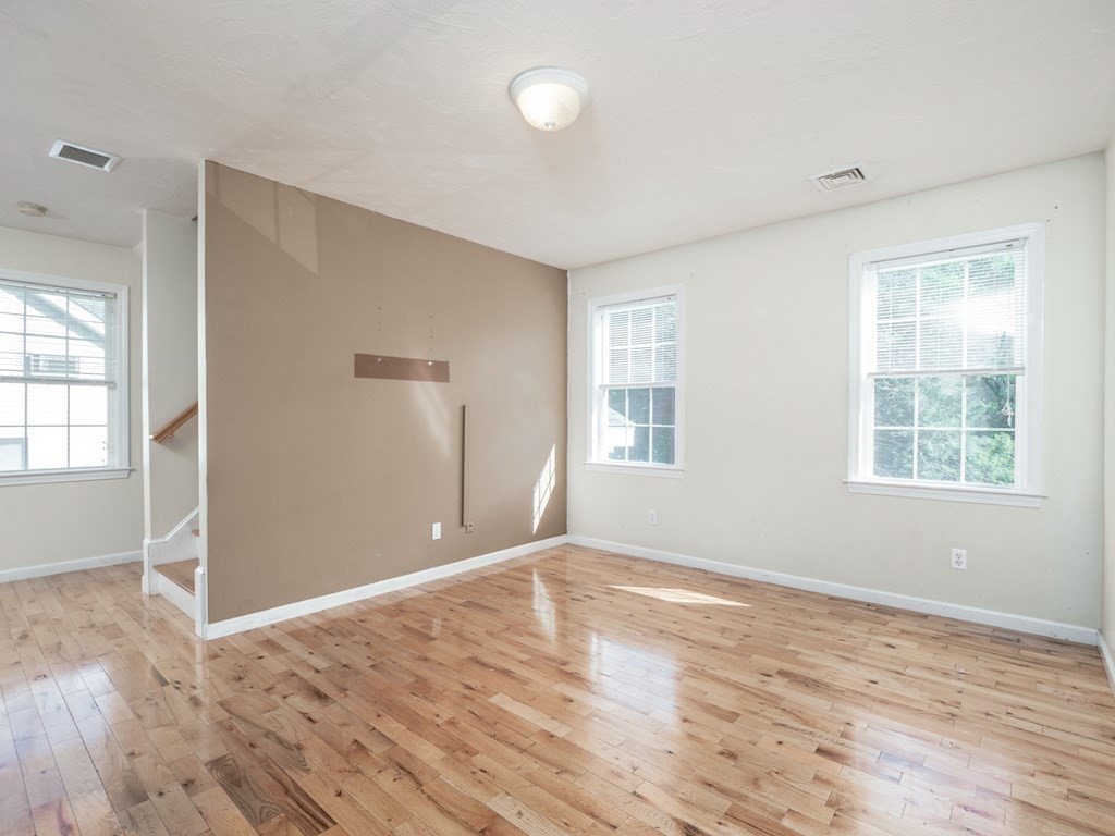 47 D North Street, Unit 1 Worcester, MA 01605 - Photo 11 of 40