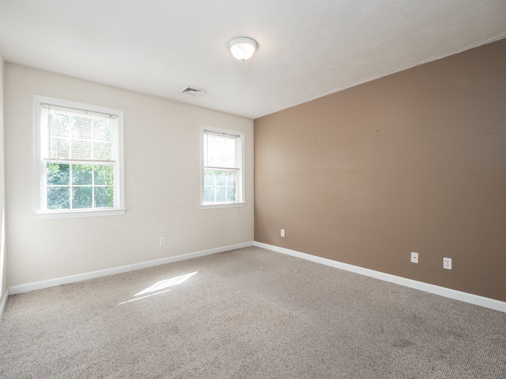47 D North Street, Unit 1 Worcester, MA 01605 - Photo 27 of 40