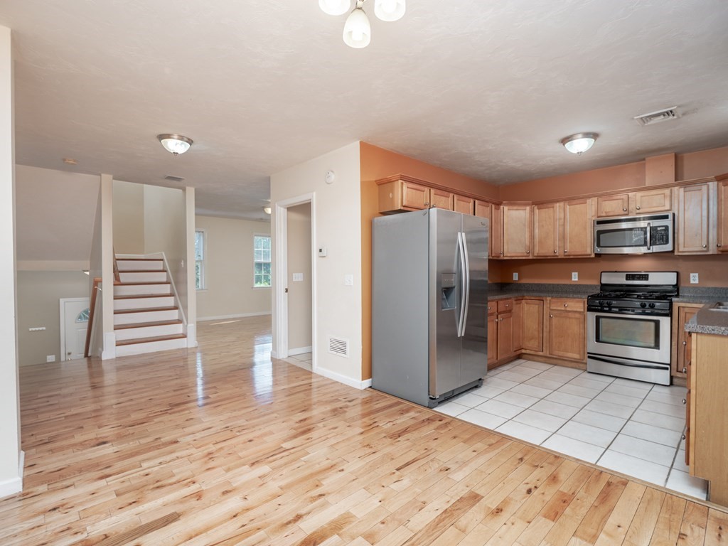 47 D North Street, Unit 1 Worcester, MA 01605 - Photo 3 of 40