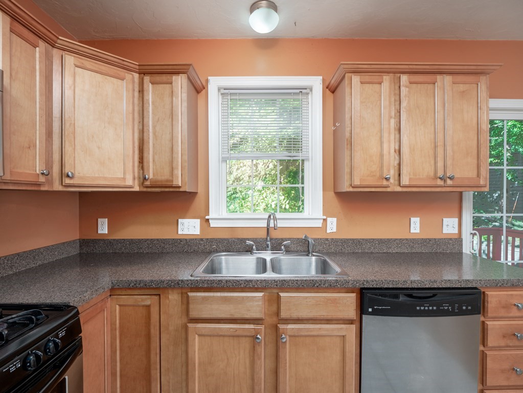 47 D North Street, Unit 1 Worcester, MA 01605 - Photo 7 of 40