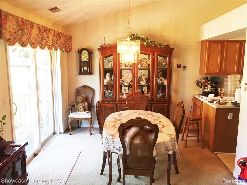 46144 Reedgrass Lane, Unit 5 Belleville, MI 48111 - Photo 17 of 31 0185f975e176d2be33770b948d7fabddd973321de3.jpg