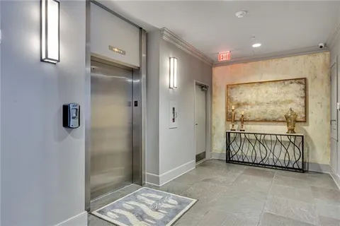 $425,000 | 220 Decatur Street, Unit 304, New Orleans, LA 70130