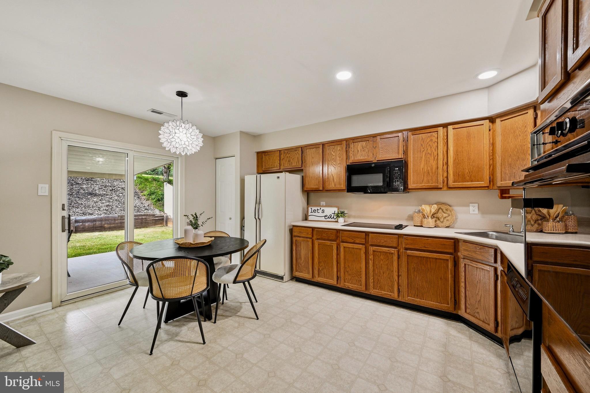 9526 Hallhurst Road Baltimore, MD 21236 - Photo 19 of 50