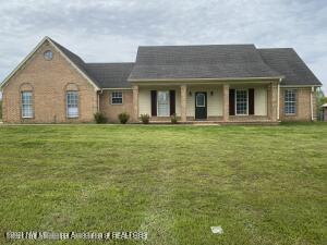 406 Woodview Road Byhalia, MS 38611 - Photo 1 of 19 image