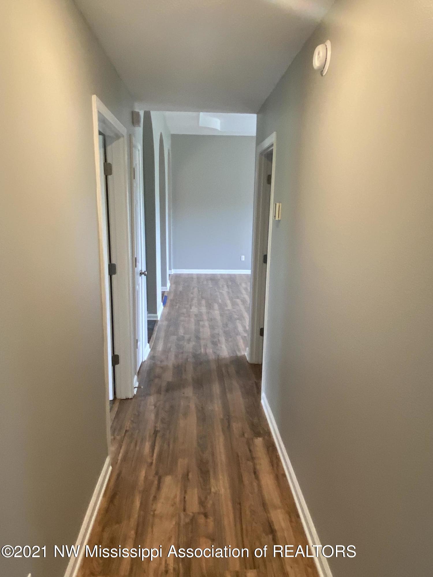 406 Woodview Road Byhalia, MS 38611 - Photo 11 of 19 IMG-8668
