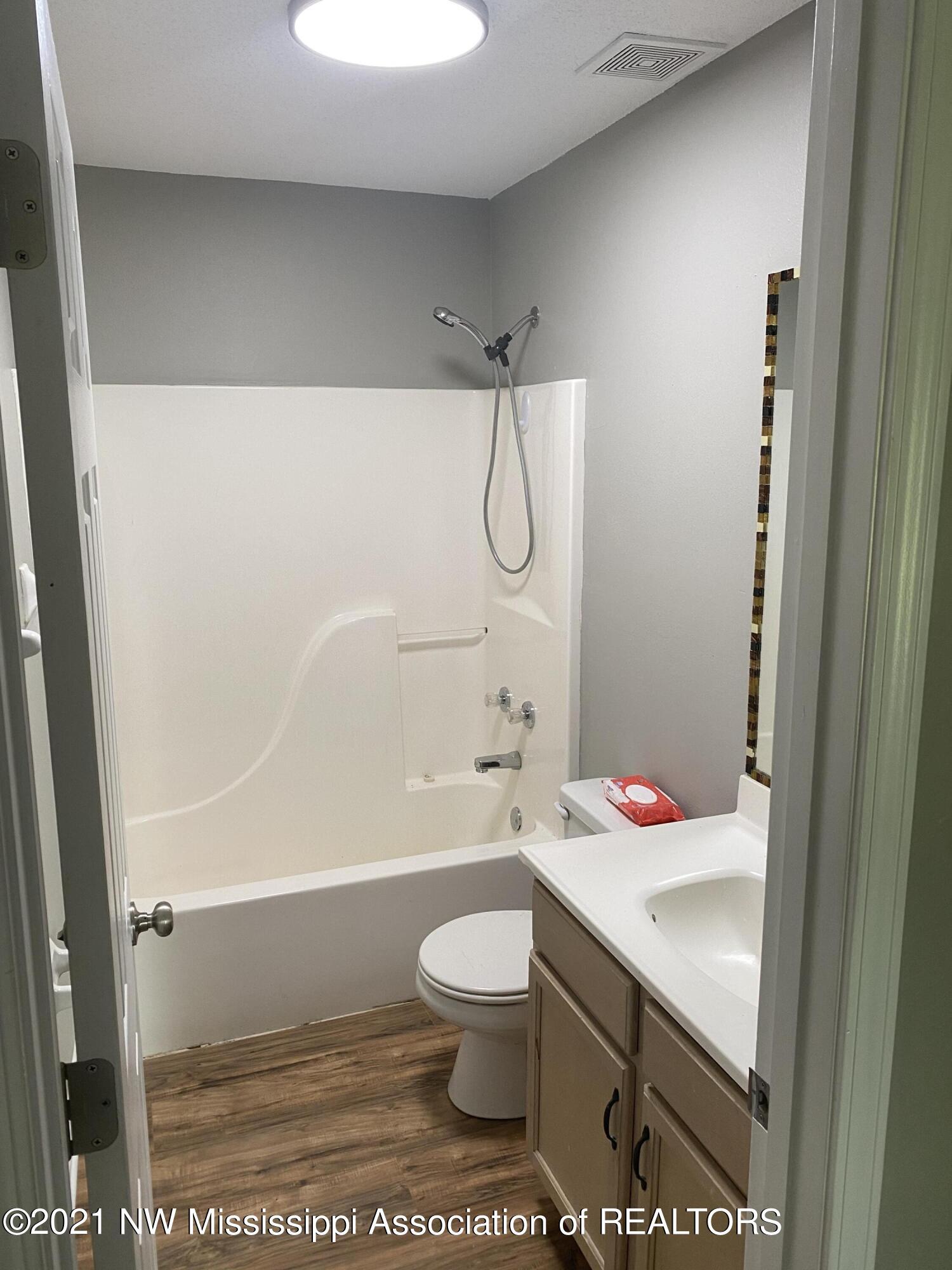 406 Woodview Road Byhalia, MS 38611 - Photo 10 of 19 IMG-8661