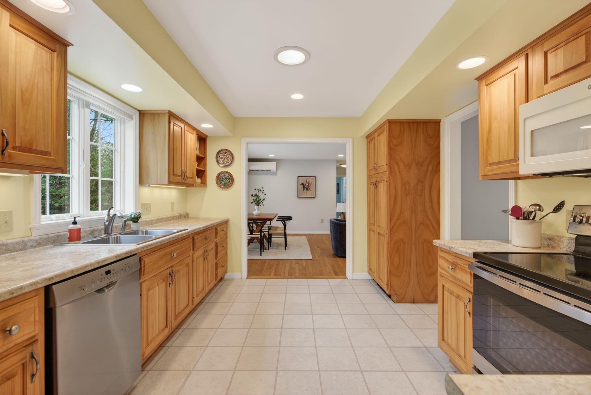 12 Jewell Street Brunswick, ME 04011 - Photo 43 of 86 44_DSC03390