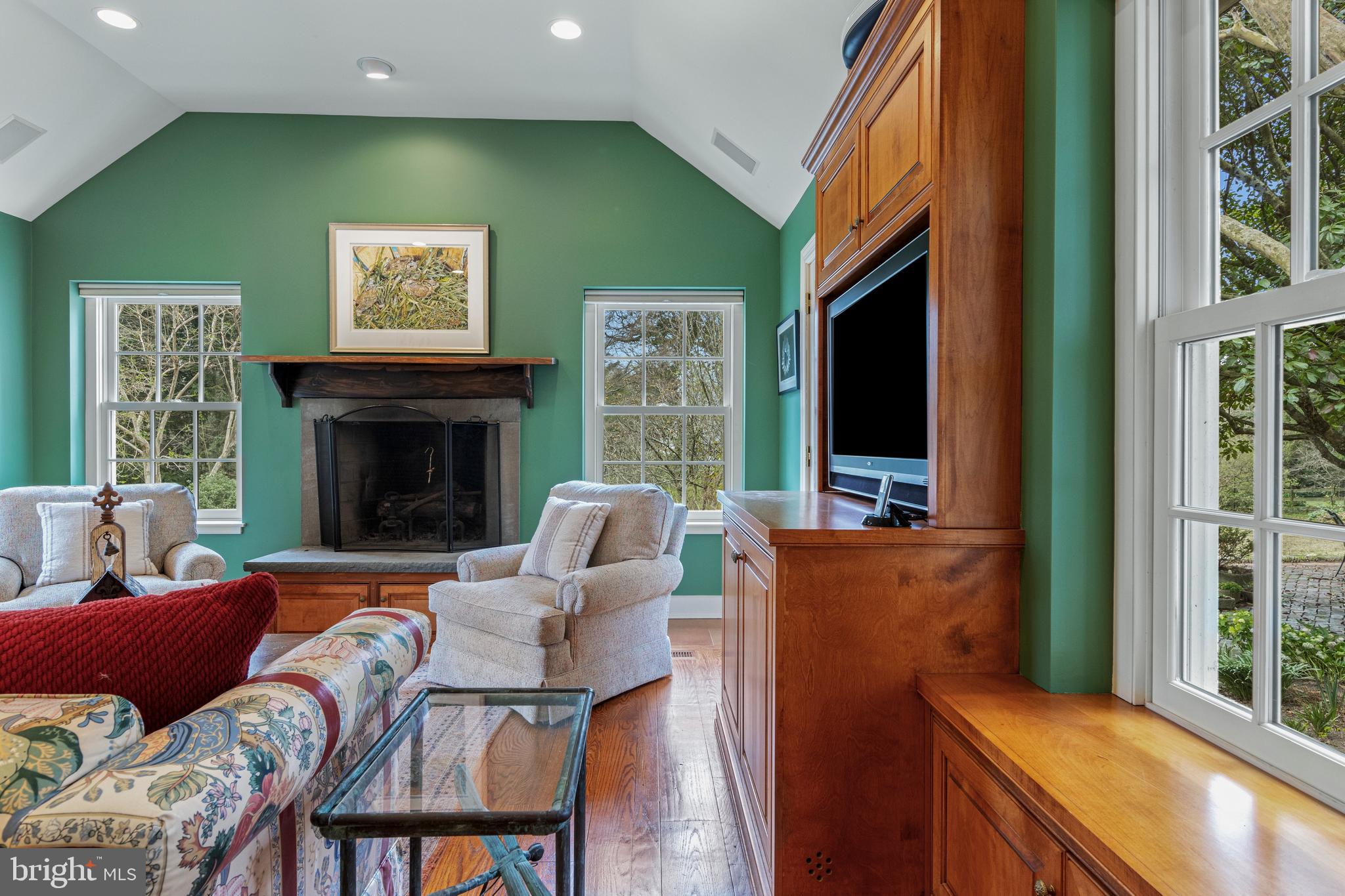 331 Fishers Road Bryn Mawr, PA 19010 - Photo 20 of 64 Vaulted ceiling