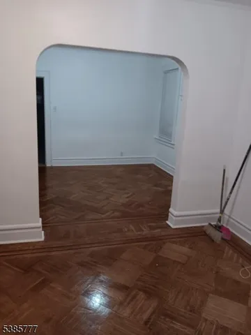 $2,100 | 259 Weequahic Avenue, Unit 2, Newark, NJ 07112