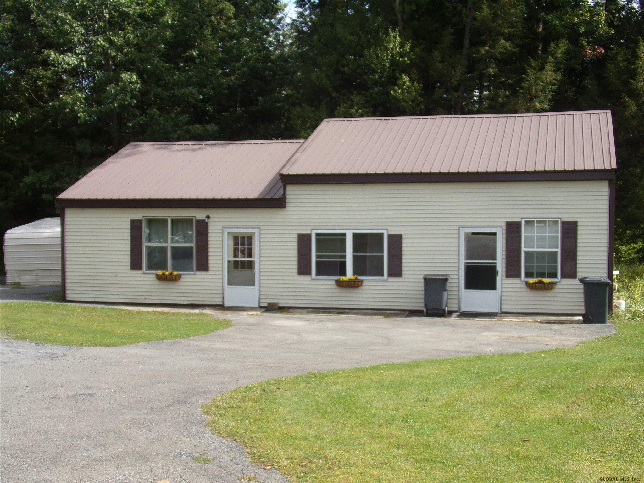 275 Smith Road Perth, NY 12010 - Photo 4 of 61 Photo 4