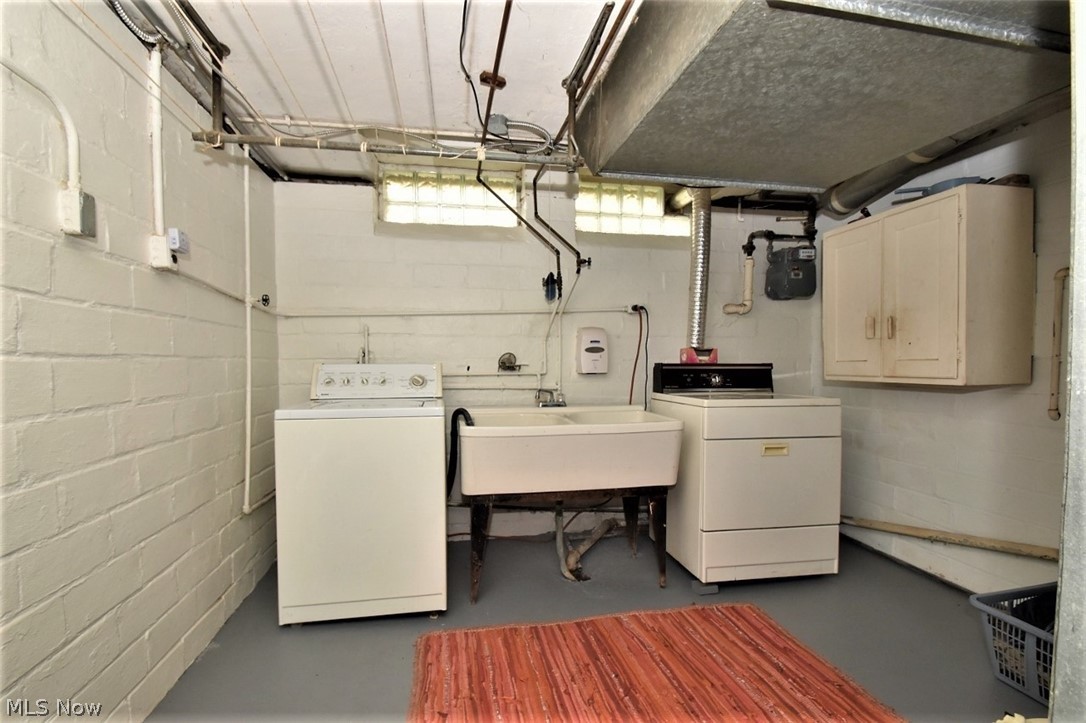 2319 Saybrook Road Cleveland, OH 44118 - Photo 10 of 12