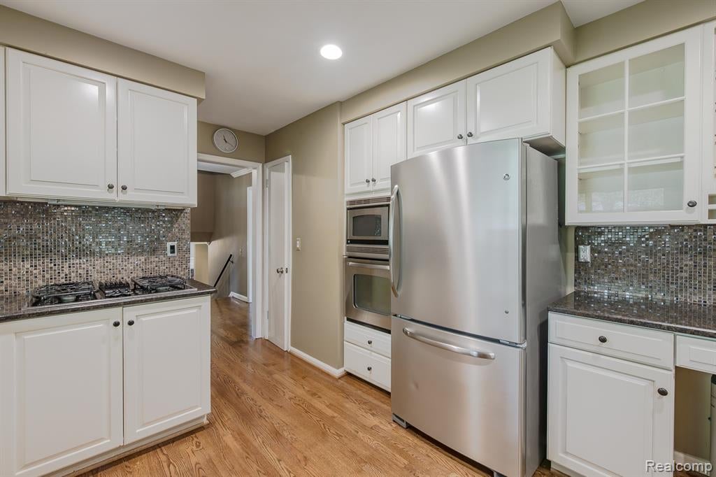 1050 Top View Road Bloomfield Hills, MI 48304 - Photo 32 of 53 Gallery Image 32