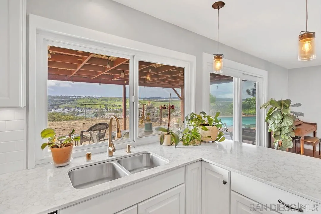 13415 Pequot Drive Poway, CA 92064 - Photo 17 of 63