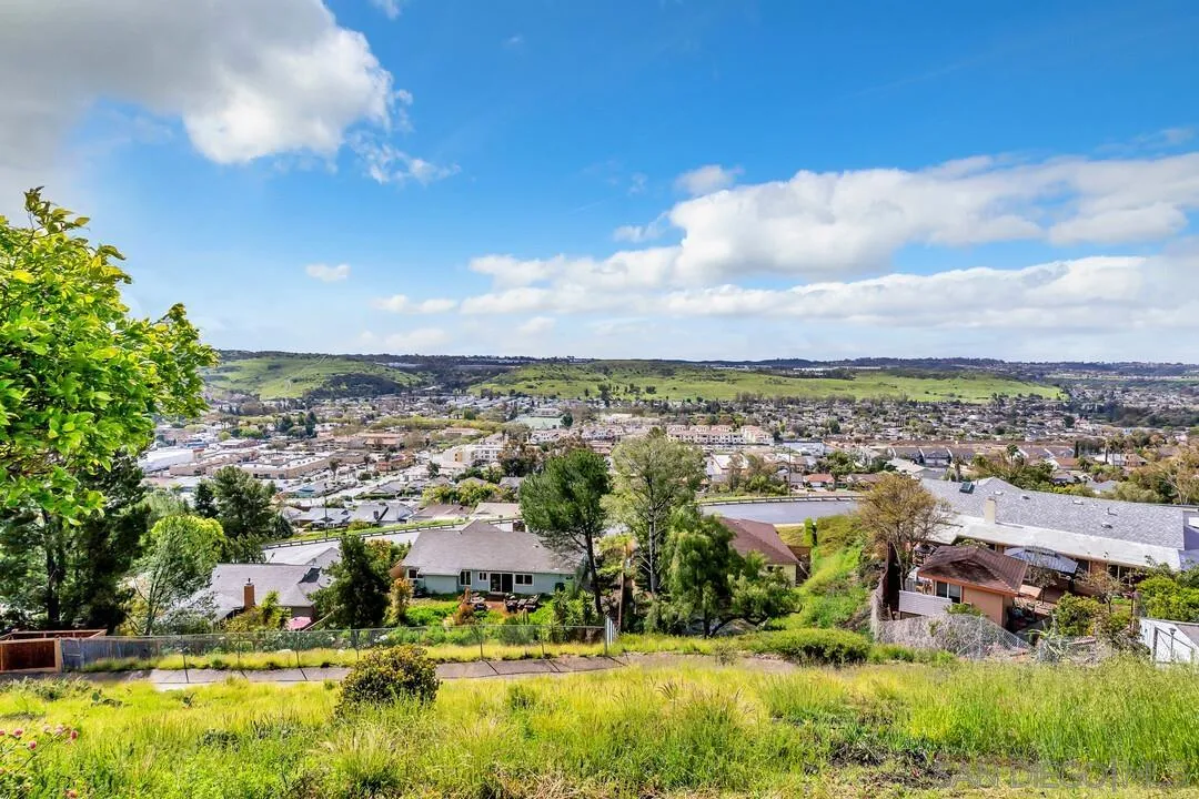 13415 Pequot Drive Poway, CA 92064 - Photo 41 of 63 a view of a city