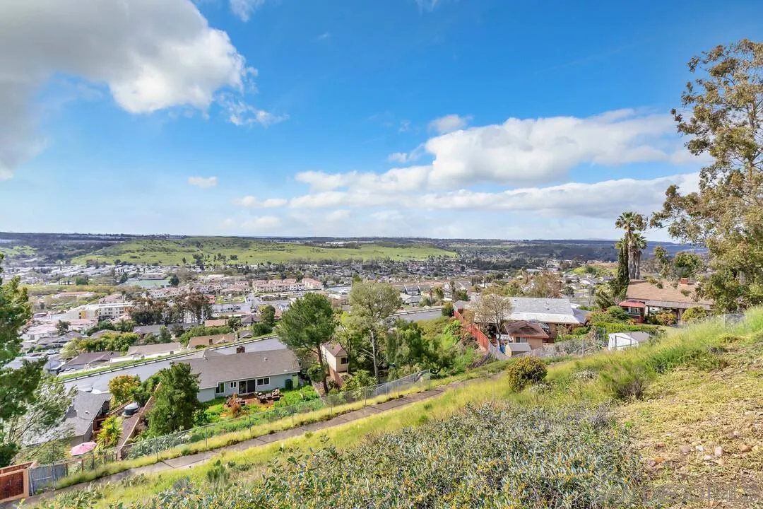 13415 Pequot Drive Poway, CA 92064 - Photo 44 of 63 a view of a city