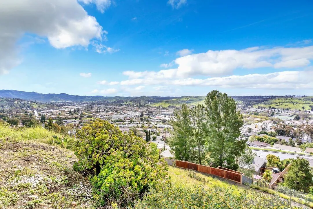 13415 Pequot Drive Poway, CA 92064 - Photo 45 of 63 a view of a city