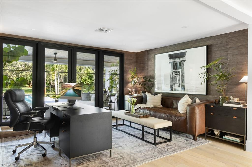 6818 Trail Boulevard Naples, FL 34108 - Photo 21 of 49