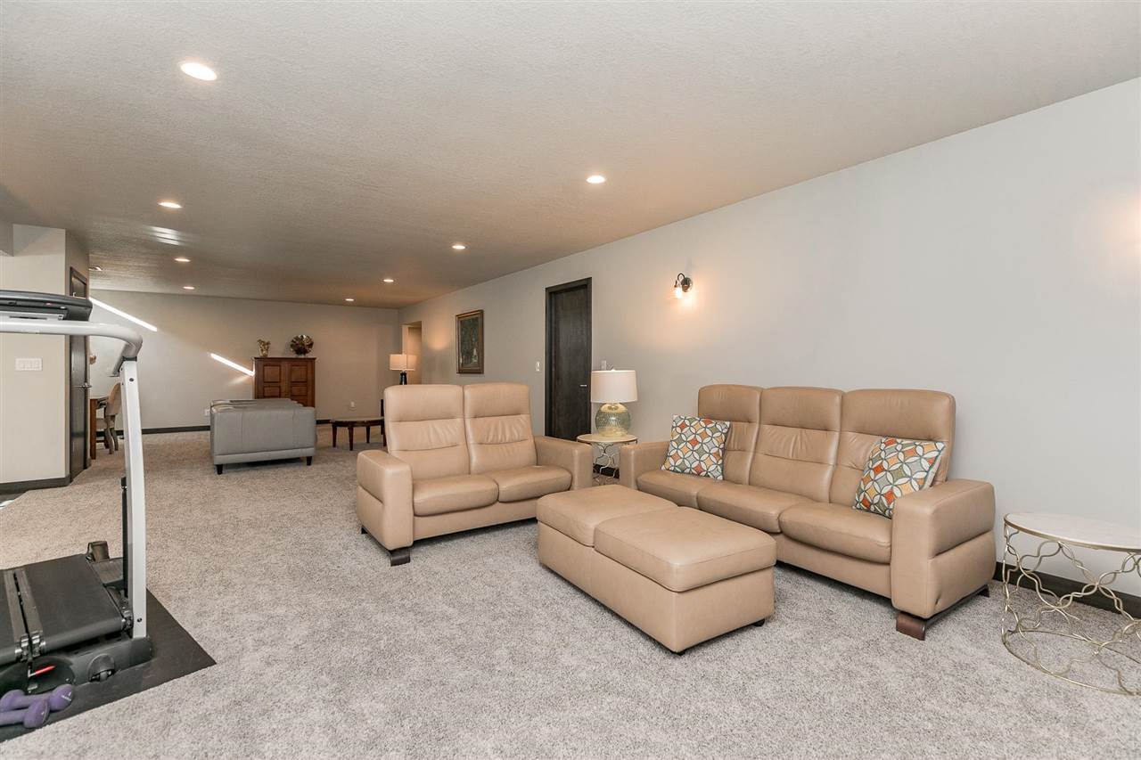 1139 Kettering Road Marion, IA 52302 - Photo 36 of 44 Gallery Image 36