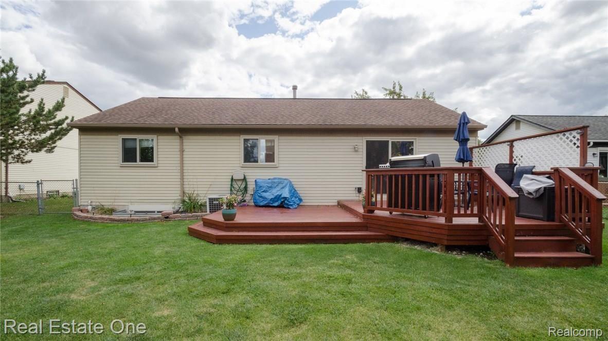 43582 Stuart Court Canton, MI 48187 - Photo 41 of 41 8_41.jpg