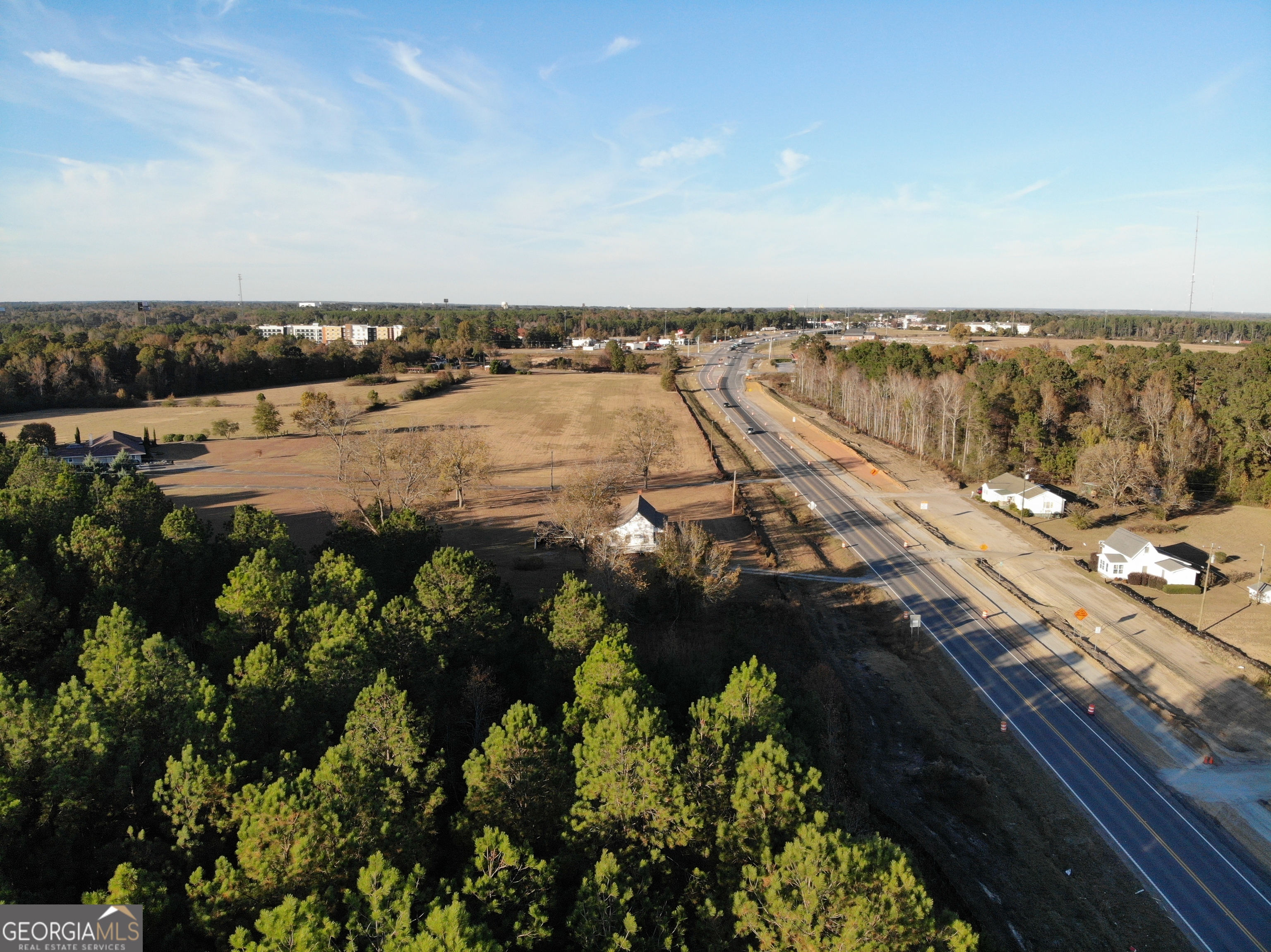 2311 Highway 441 Dublin, GA 31021 - Photo 2 of 3 a view of a city