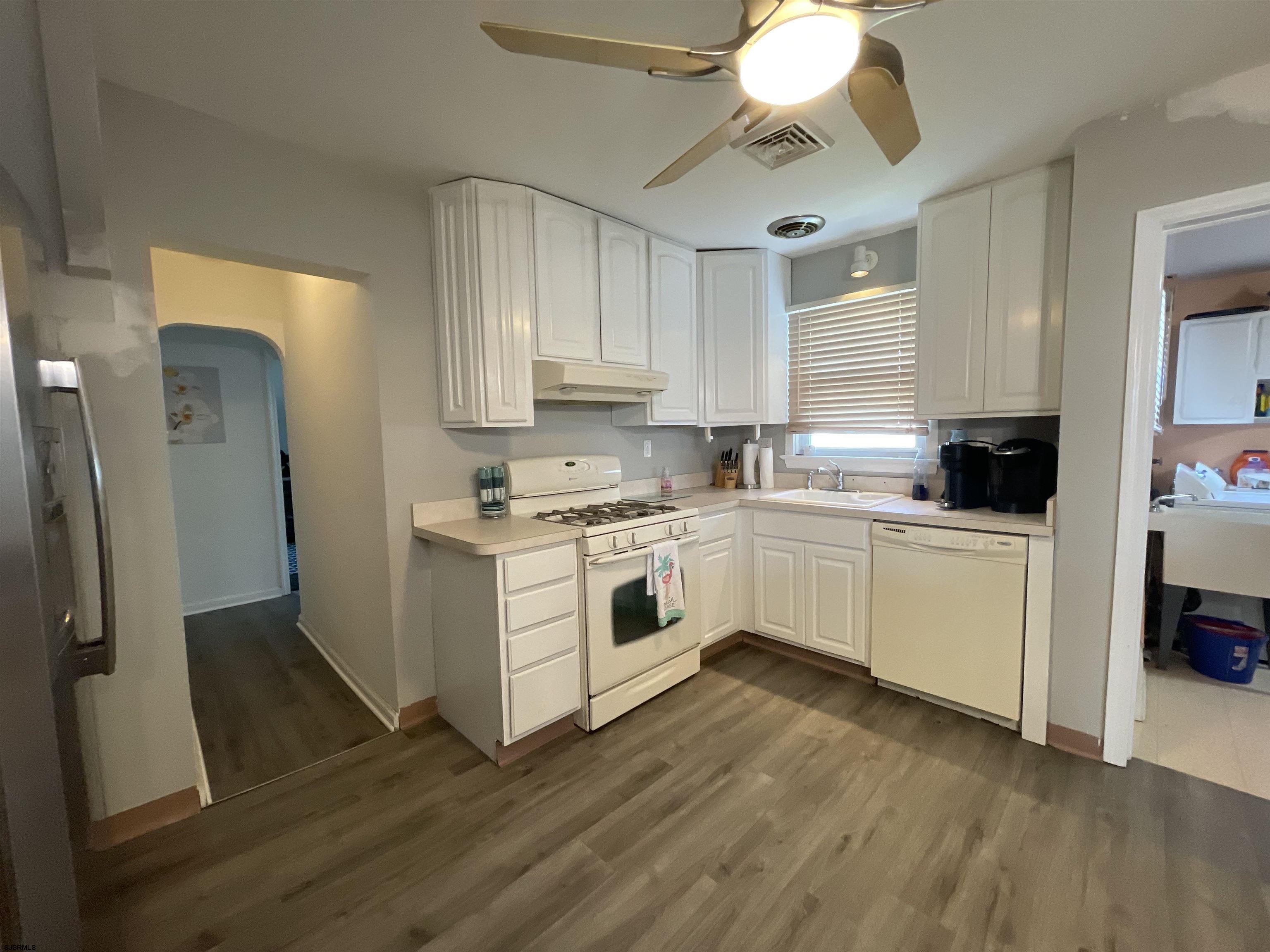 307 North Essex Avenue Margate City, NJ 08402 - Photo 14 of 20