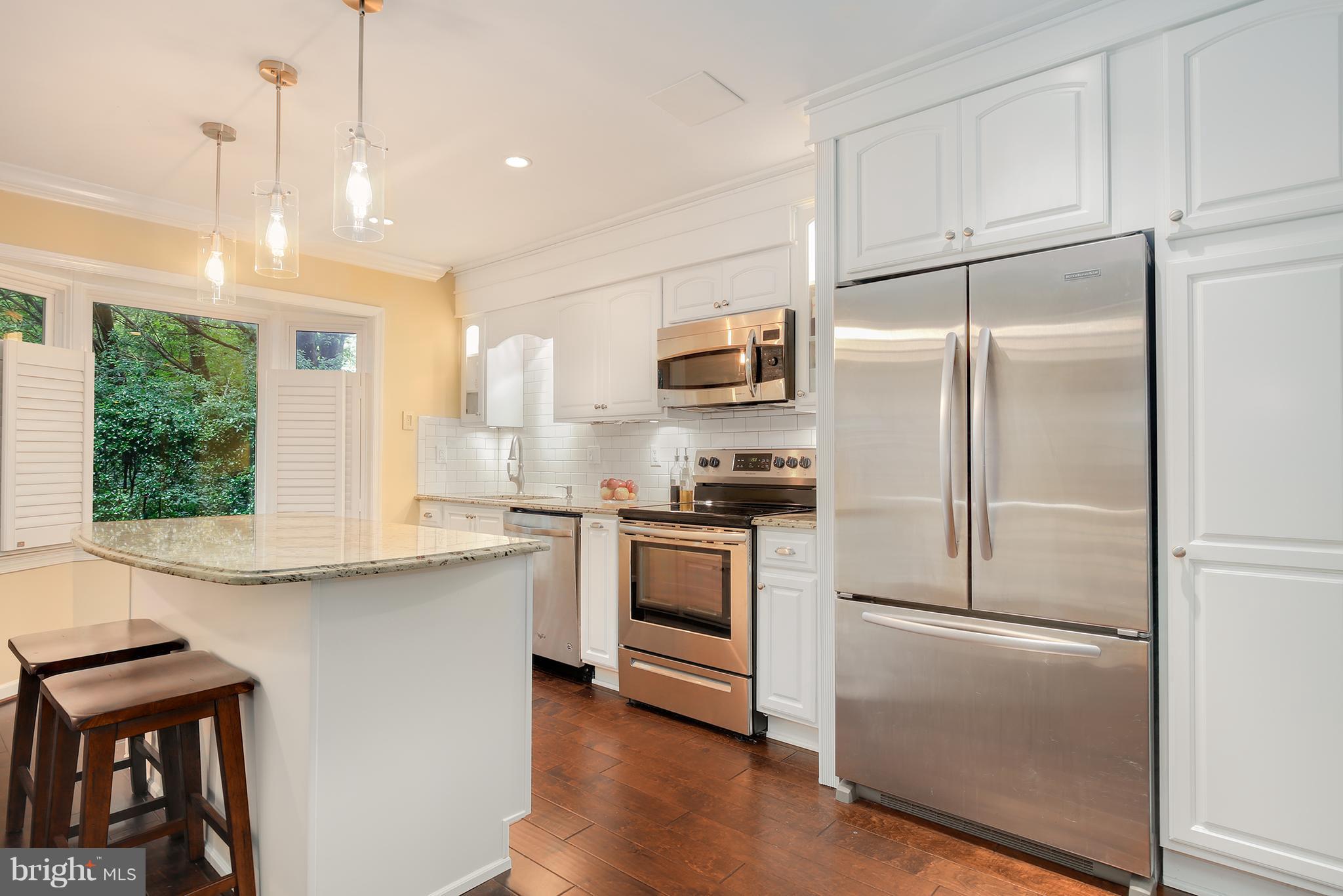 2069 South Glebe Road Arlington, VA 22206 - Photo 5 of 22 Kitchen
