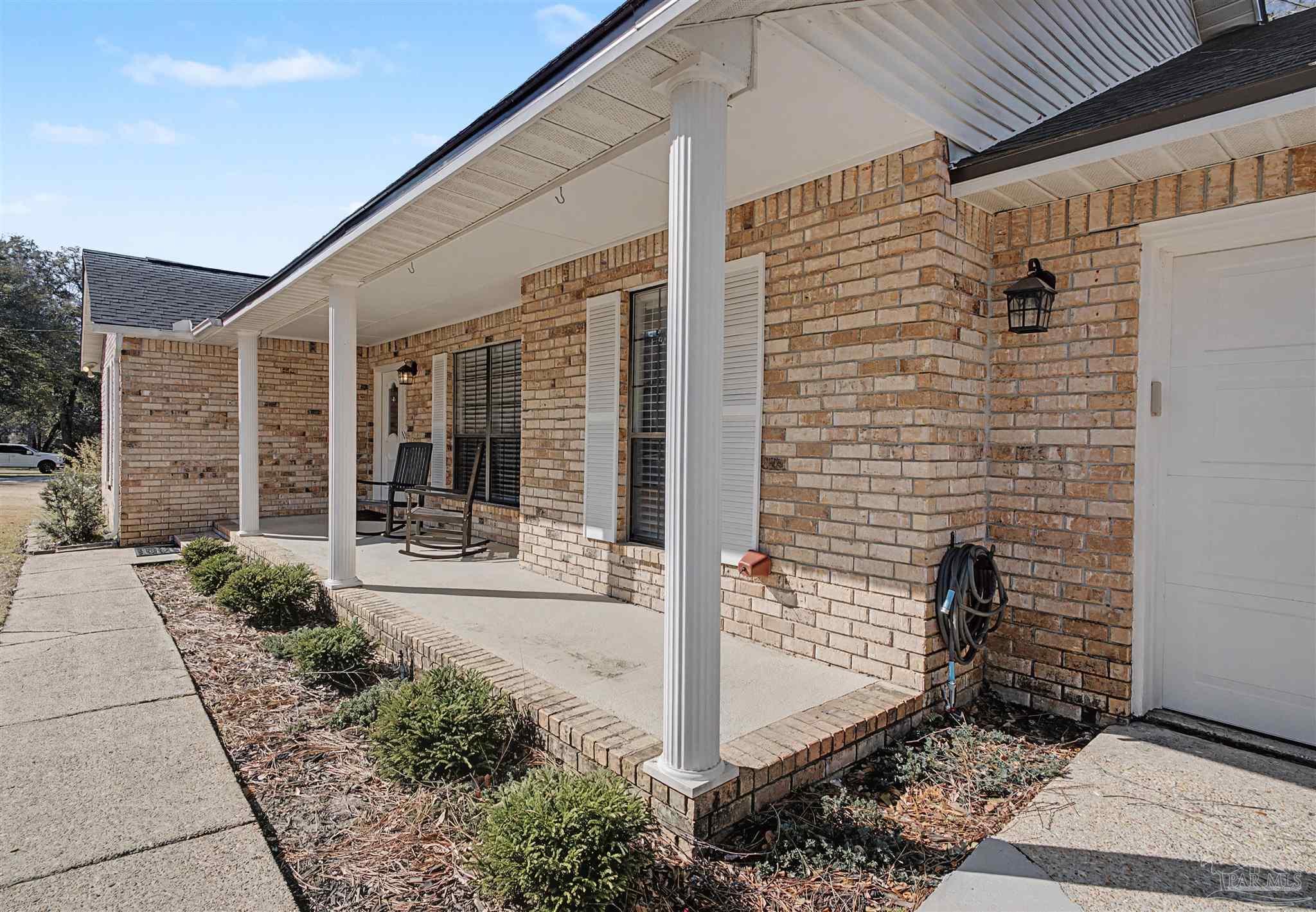 5121 Rowe Trail Pace, FL 32571 - Photo 3 of 31