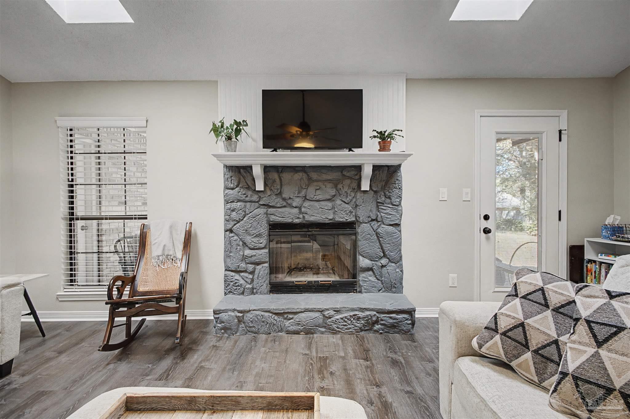 5121 Rowe Trail Pace, FL 32571 - Photo 6 of 31