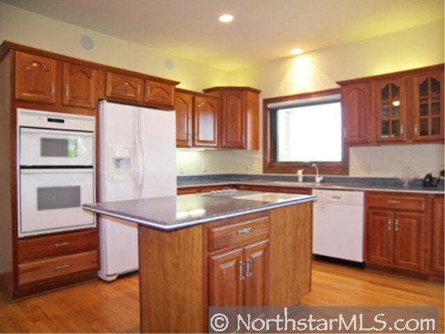 3453 Hermann Court Northeast Rochester, MN 55906 - Photo 3 of 10
