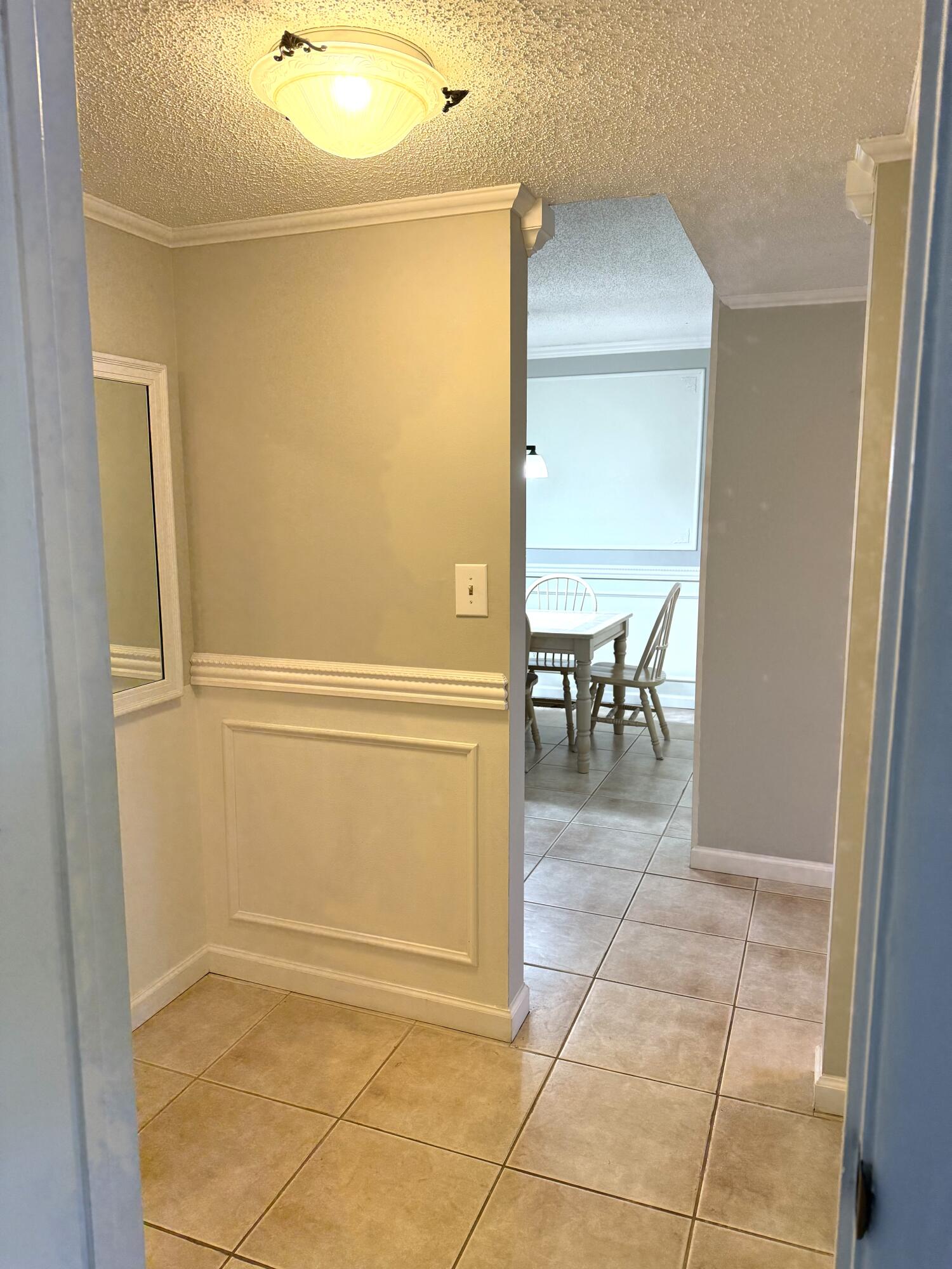 9272 Southwest 3rd Street, Unit 407 Boca Raton, FL 33428 - Photo 9 of 51 Bedroom 2 entry 2