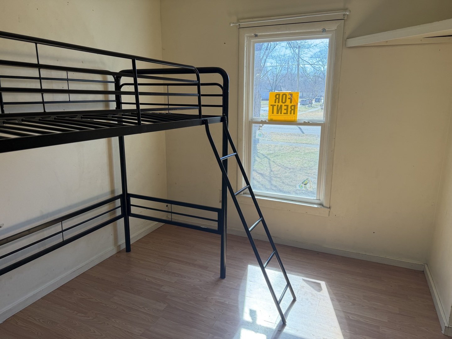 532 South Maple Street Centralia, IL 62801 - Photo 5 of 10 a view of entryway