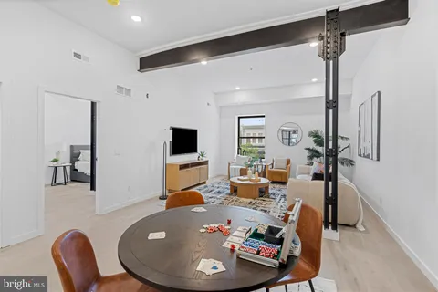 $2,400 | 3211 Cedar Street, Unit 202, Philadelphia, PA 19134